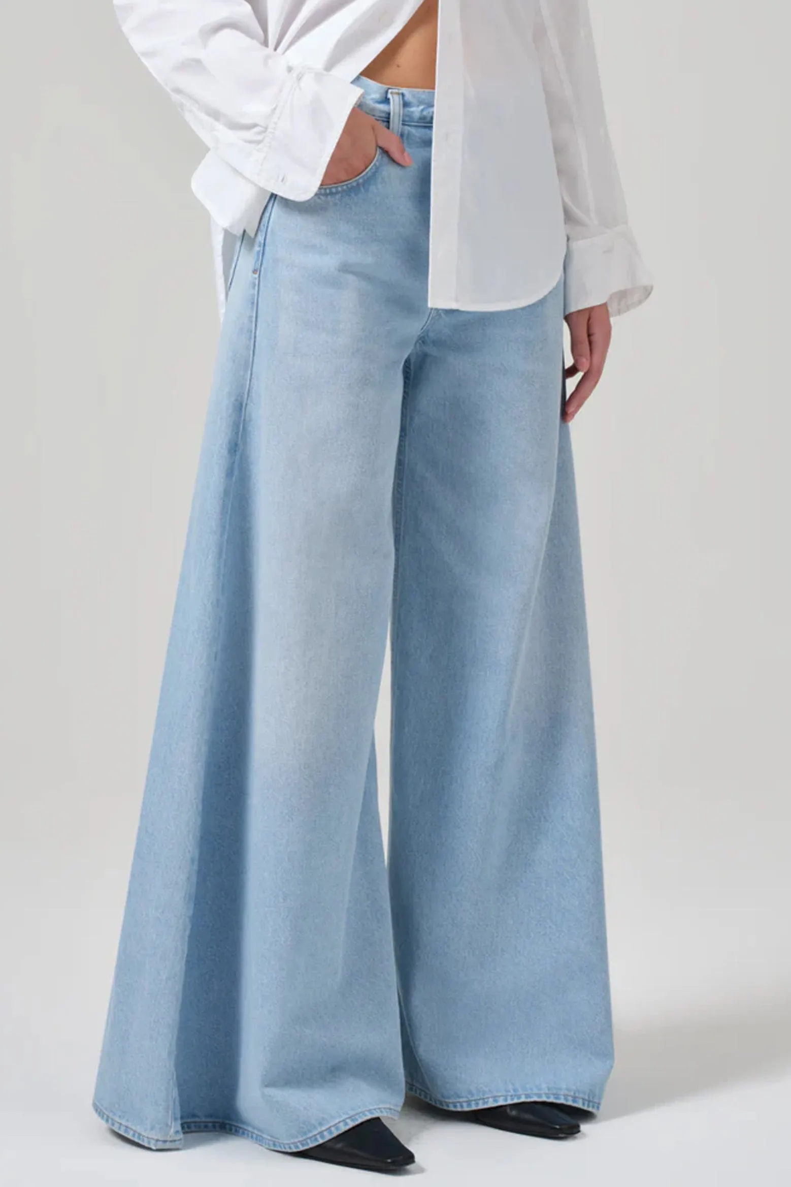 AMARI ULTRA JEAN